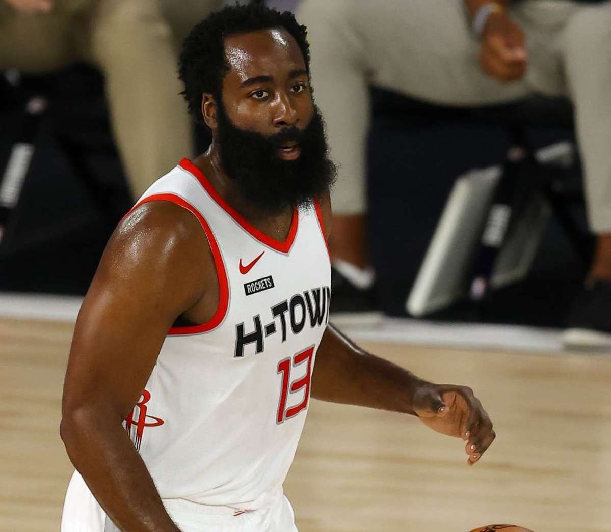 一个困境中 一个困境中